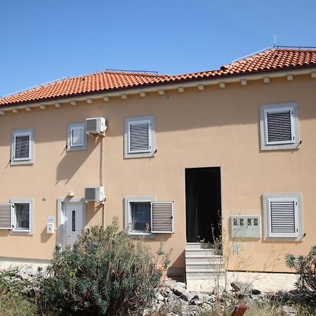 Apartments Pegla Nerezine Bagian luar foto