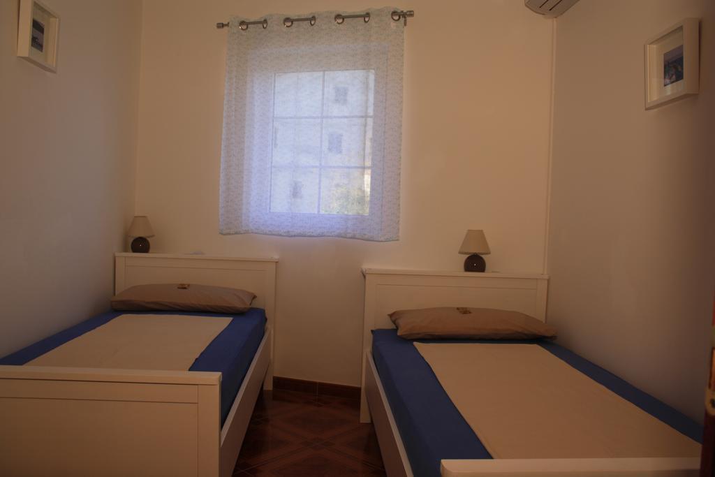 Apartments Pegla Nerezine Bagian luar foto